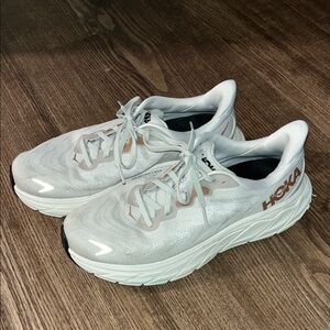 HOKA Arahi 6 - women’s 9